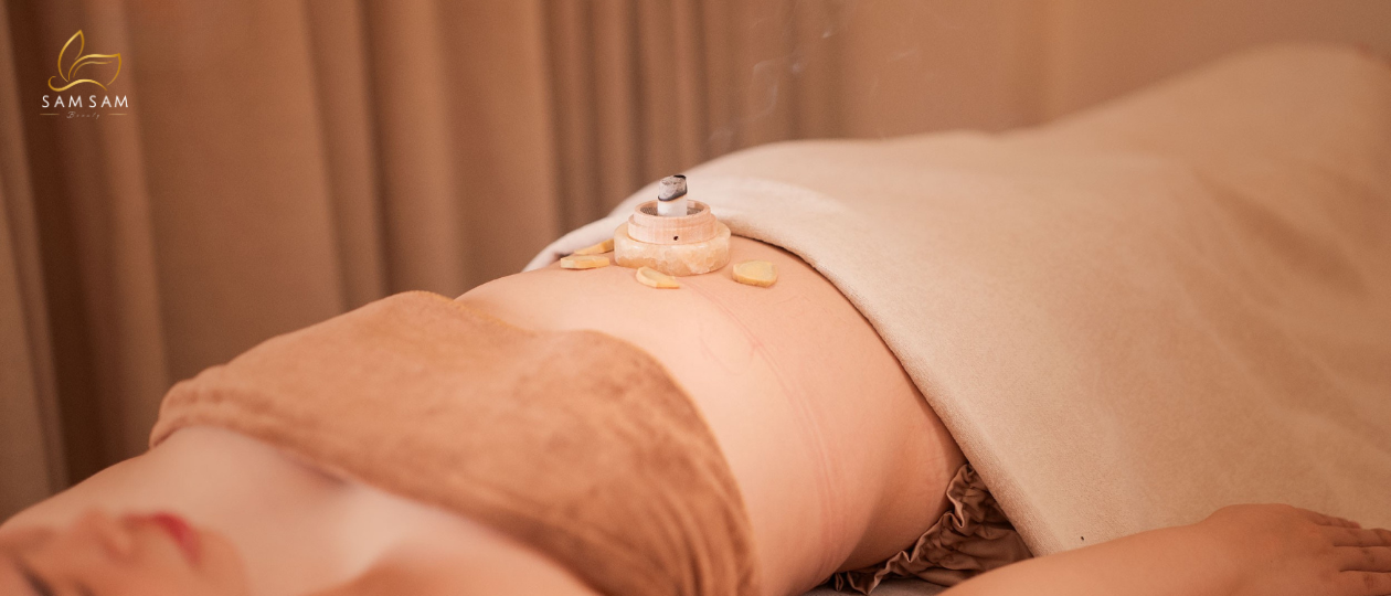Lymphatic drainage massage for the stomach in Ho Chi Minh City at Sam Sam Beauty reduces bloating and helps flatten the belly
